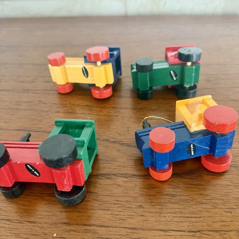 Wood Truck‎ Ornaments Colorful Christmas Tree Holiday Decoration Set Of 4.